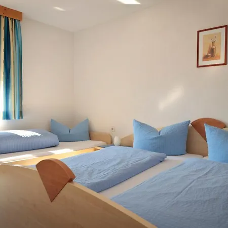 Fundus Guest house *